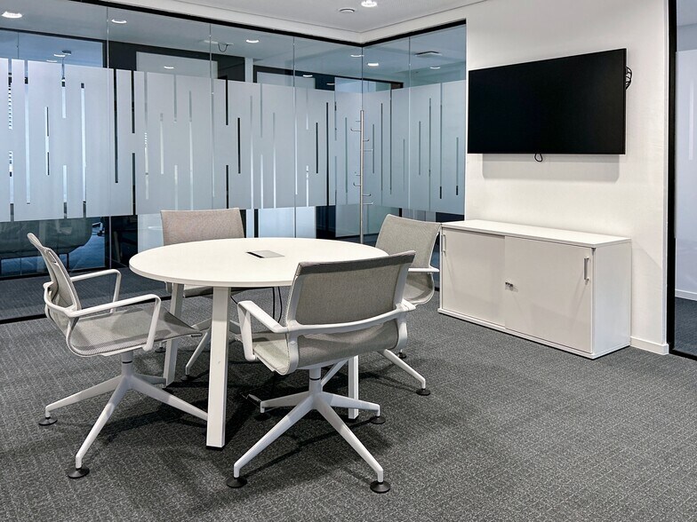 More Photos Of 280 Ann St NW, Grand Rapids Coworking Space