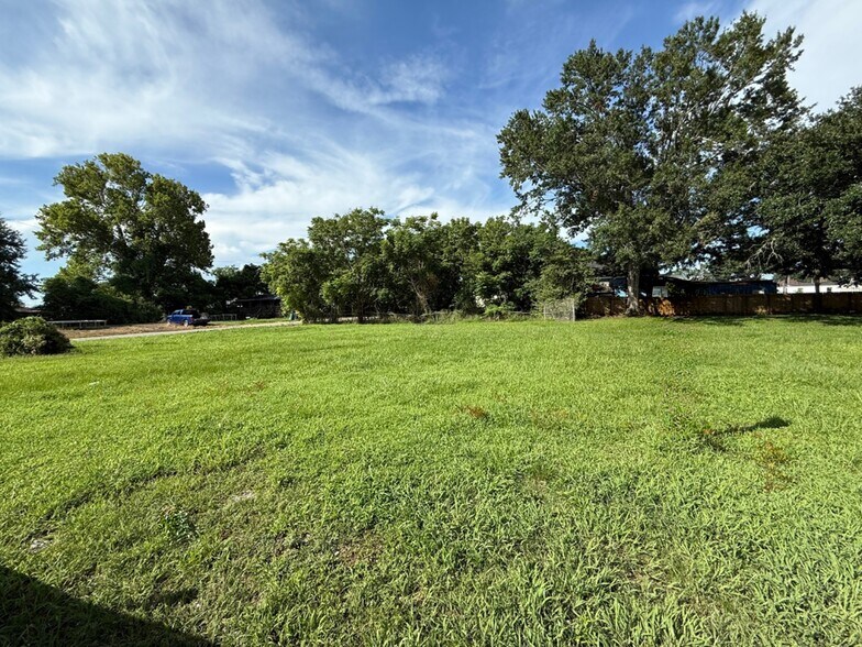 More Photos Of 1904 Tino Ln, Violet Land For Sale