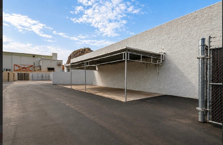 More Photos Of 1609 W 17th St, Tempe Manufacturing For Sale