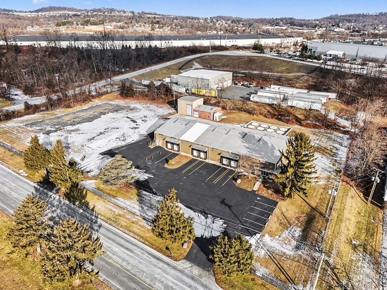 Primary Photo Of 569 Industrial Dr, Lewisberry Warehouse For Sale