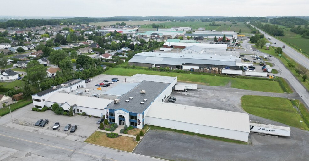 Primary Photo Of 299 Rue Chaput, Saint-pie Manufacturing For Sale
