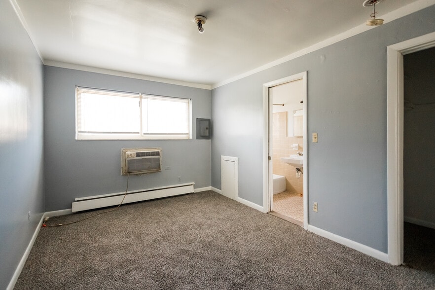 More Photos Of 9455 Chalmers St, Detroit Apartments For Sale