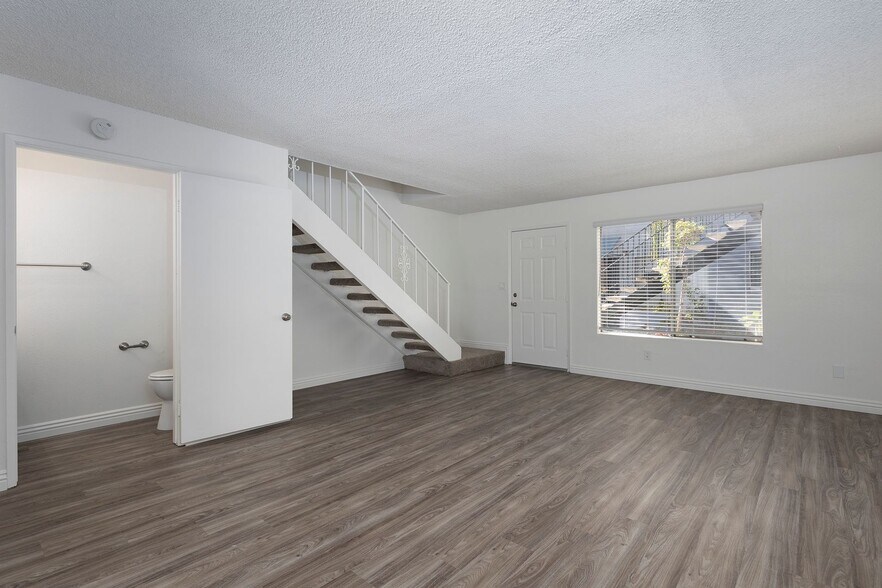 More Photos Of 1091 Calla Ave, Imperial Beach Apartments For Sale