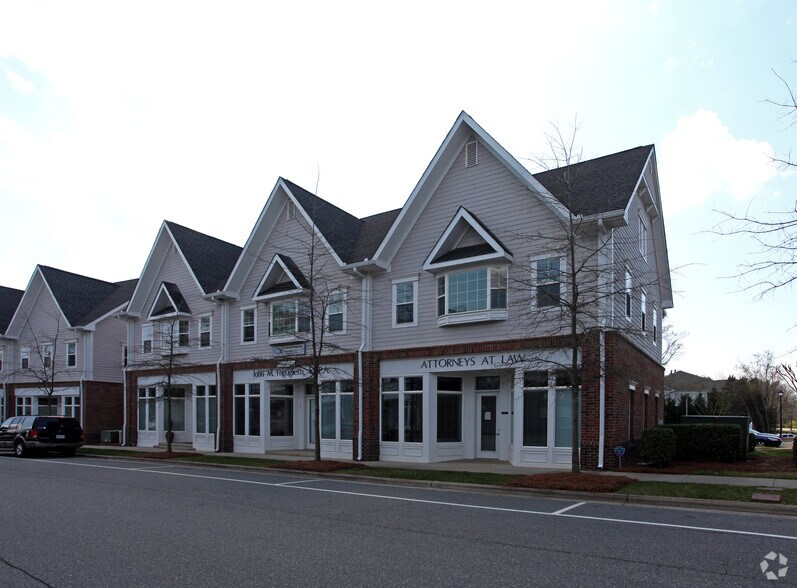 More Photos Of 575 Davidson Gateway Dr, Davidson Storefront Retail Office For Sale