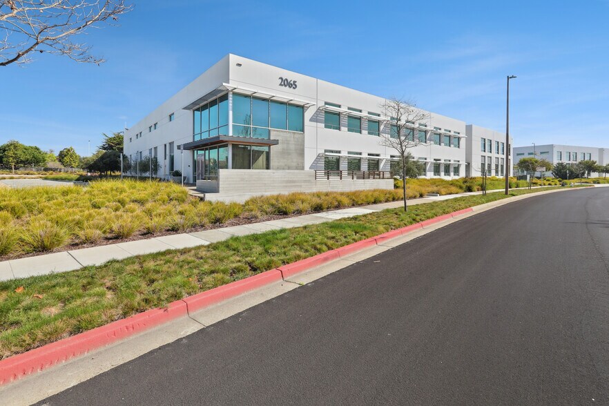 More Photos Of 2115 North Loop Rd, Alameda Unknown For Lease