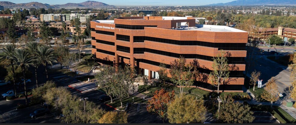 More Photos Of 301 E Vanderbilt Way, San Bernardino Office For Lease