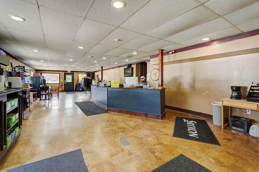 More Photos Of 1450 Brace Rd, Victor Golf Course Driving Range For Sale