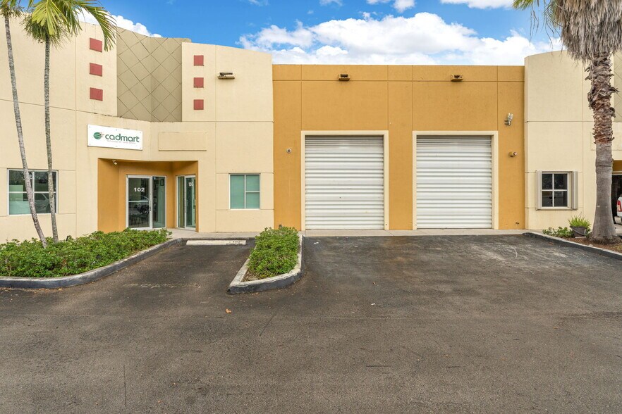 More Photos Of 9450 NW 58th St, Miami Warehouse For Lease