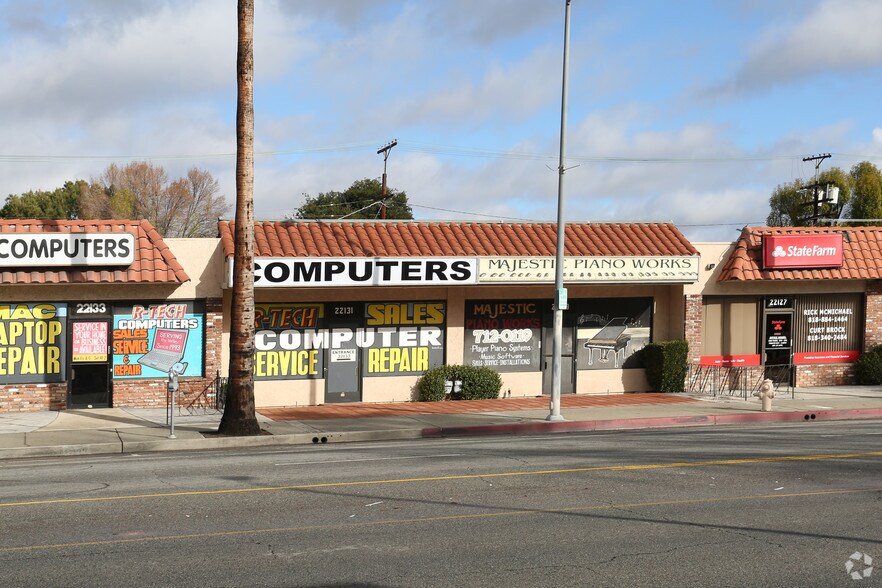 More Photos Of 22129-22131 Sherman Way, Canoga Park Freestanding For Lease
