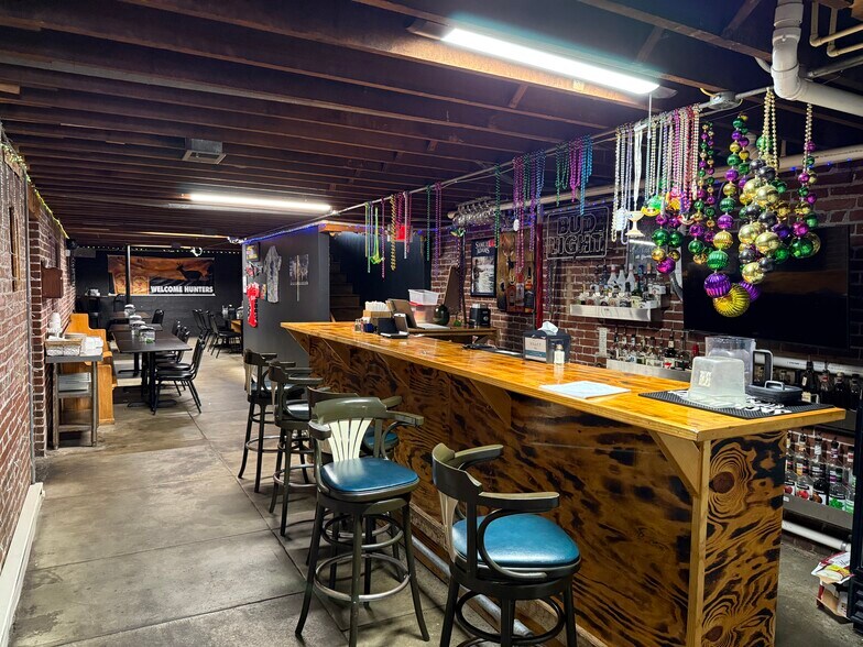 More Photos Of 160 W Broadway St, Sparta Restaurant For Sale