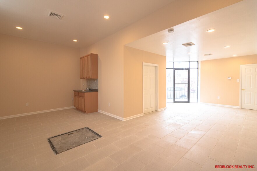 More Photos Of 6812 Ogontz Ave, Philadelphia Freestanding For Sale