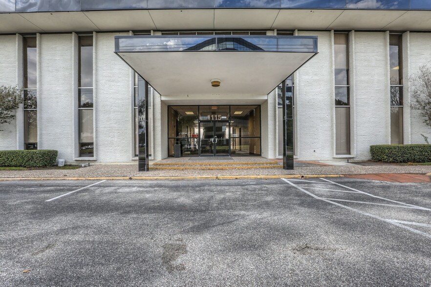 More Photos Of 1115 Gemini St, Houston Loft Creative Space For Lease