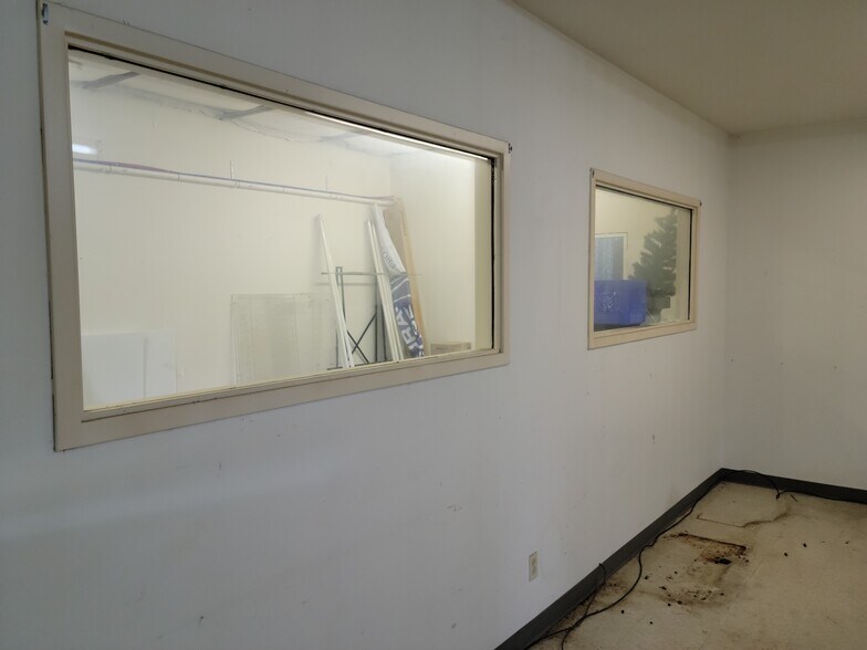 More Photos Of 229-263 S Salem Warren Rd, North Jackson Unknown For Lease