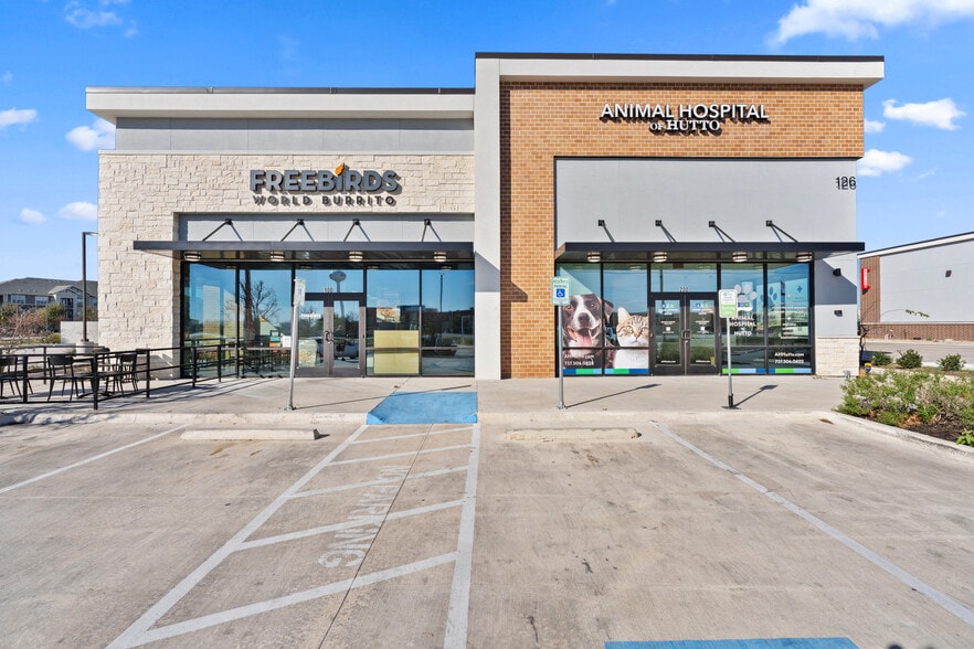 More Photos Of 126 Chris Kelley blvd, Hutto Restaurant For Sale