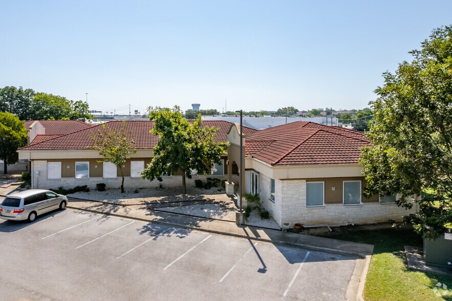 More Photos Of 10601 Pecan Park Blvd, Austin Office For Sale