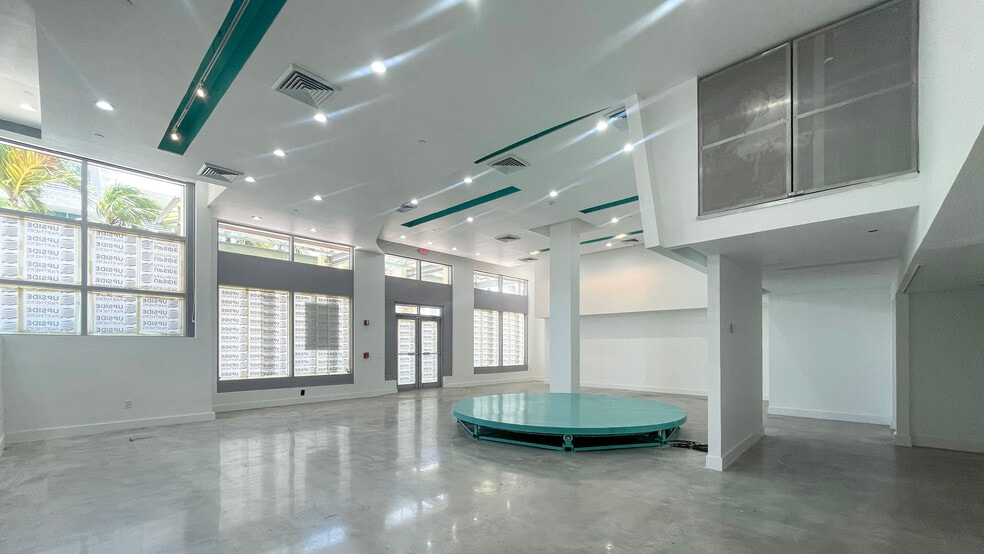 More Photos Of 1451 Ocean Dr, Miami Beach Apartments For Sale