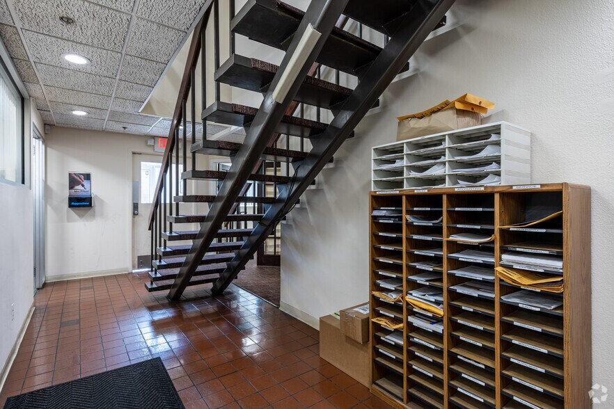 More Photos Of 1000 Brighton St, Union Township Manufacturing For Lease