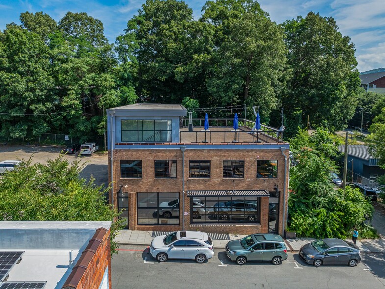 Primary Photo Of 39 Banks Ave, Asheville Restaurant For Lease