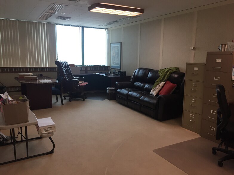 More Photos Of 104 S Wolcott St, Casper Office For Lease