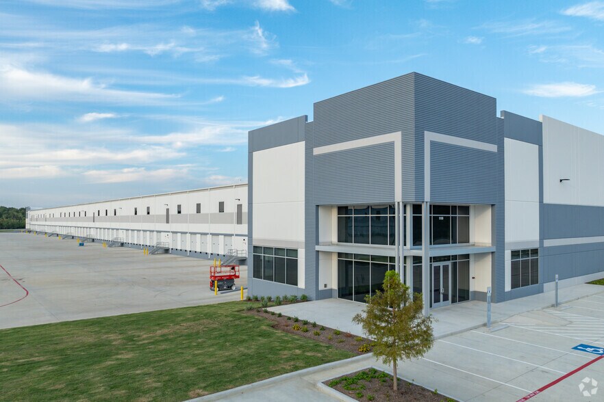 Primary Photo Of 9100 FM 1405, Baytown Distribution For Sale