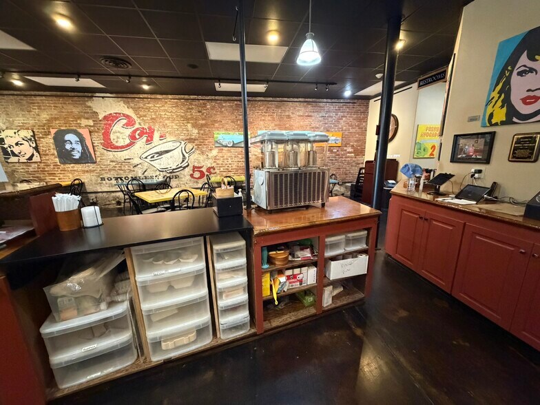 More Photos Of 615 Mena St, Mena Restaurant For Sale