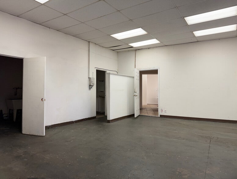 More Photos Of 3651 Beverly Blvd, Los Angeles Storefront For Lease
