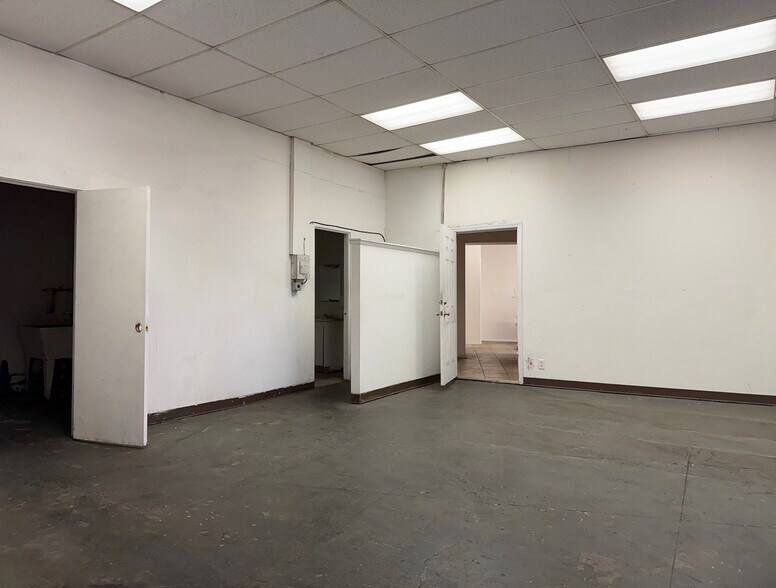 More Photos Of 3651 Beverly Blvd, Los Angeles Storefront For Lease