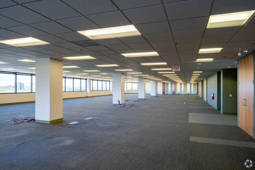More Photos Of 1020 W 31st St, Downers Grove Office For Lease
