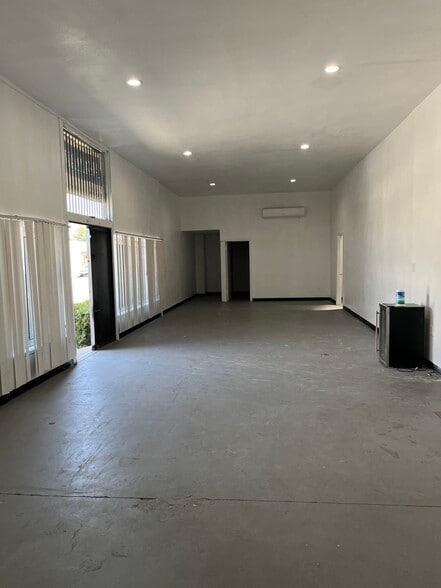 More Photos Of 431 W 10th St, San Bernardino Auto Repair For Sale