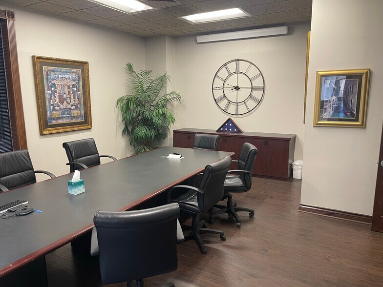 More Photos Of 107 W Michigan Ave, Kalamazoo Office For Sale
