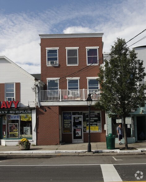More Photos Of 1610 Main St, Port Jefferson Storefront Retail Residential For Lease