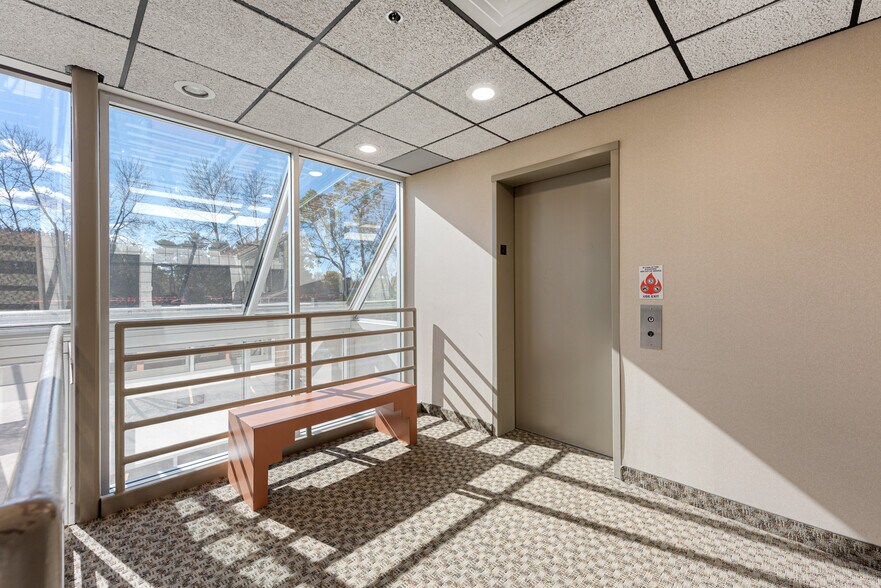 More Photos Of 5615 Brooklyn Blvd, Brooklyn Center Office For Sale