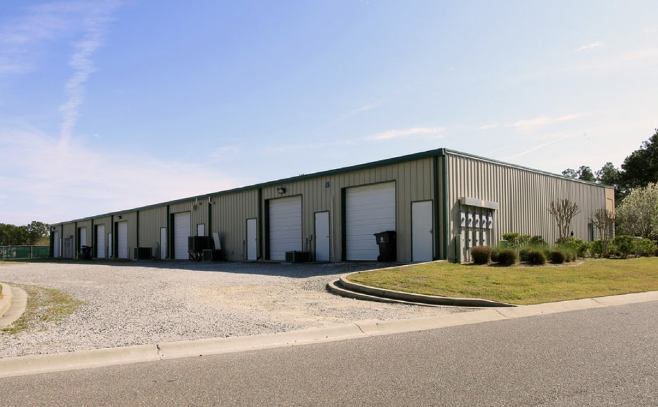 Primary Photo Of 102 Sangaree Park Ct, Summerville Flex For Lease