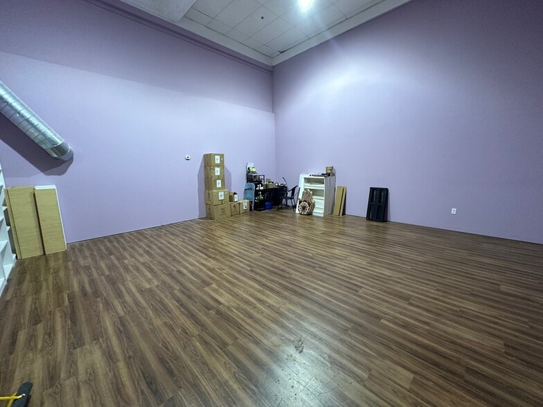 More Photos Of 727 E Main St, Rochester Restaurant For Lease