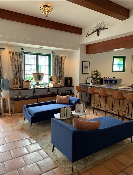 More Photos Of 5-129 El Paseo, Santa Barbara Unknown For Lease