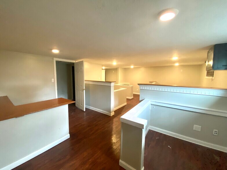 More Photos Of 78 Ash St, Calvert City Office For Sale