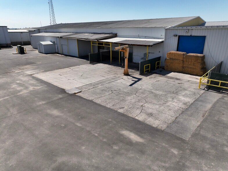 More Photos Of 34075 E Walls Rd, Hermiston Food Processing For Lease