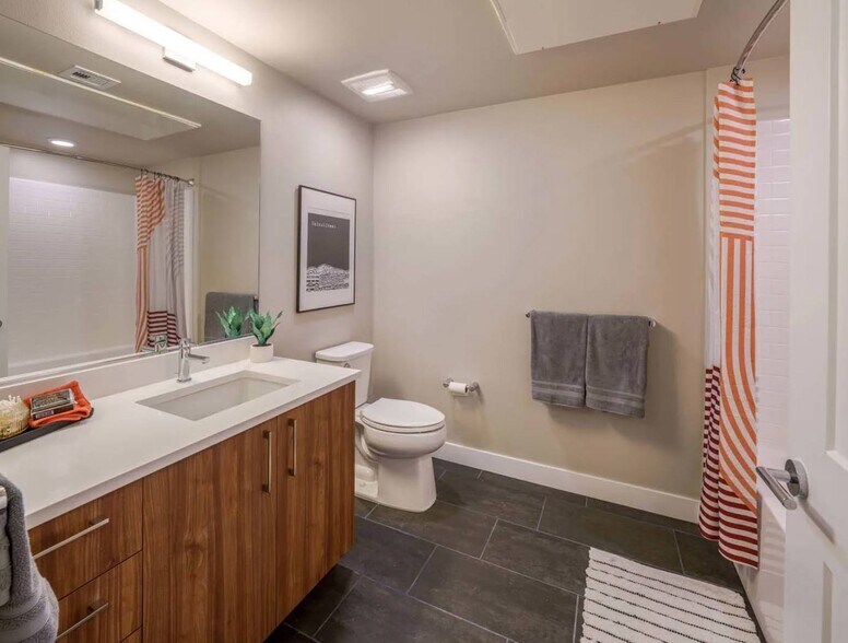 More Photos Of 1910 N Main St, Walnut Creek Apartments For Lease