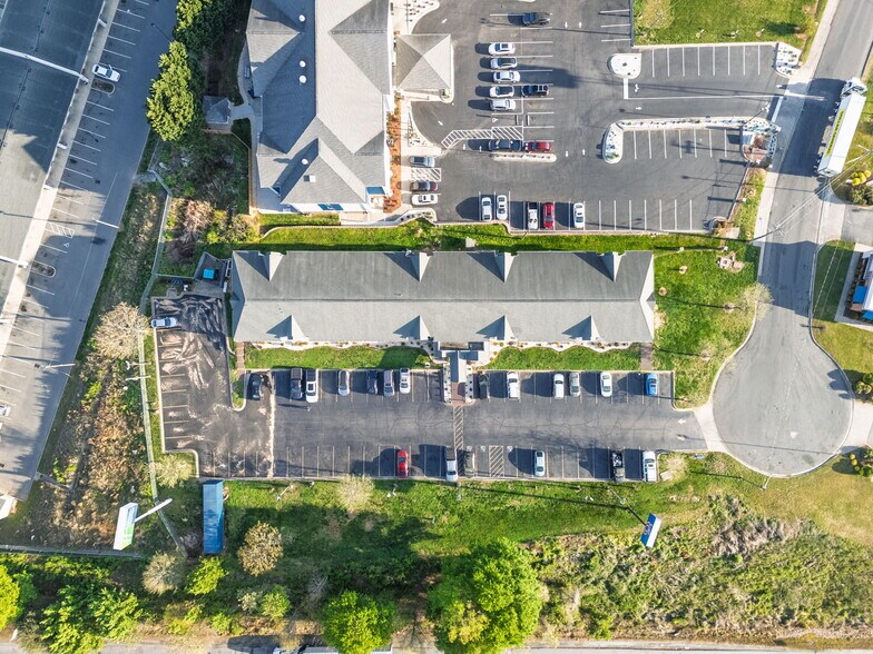 More Photos Of 1901 Broadcast St, Gastonia Hotel For Sale