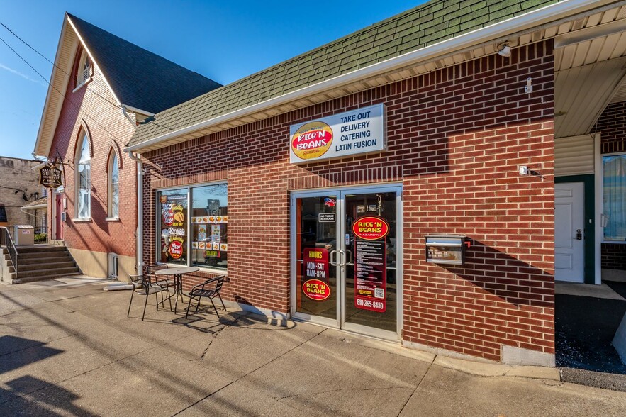 More Photos Of 6 S Broad St, Nazareth General Retail For Sale