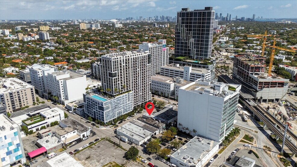 More Photos Of 3838 Shipping Ave, Miami Auto Repair For Sale