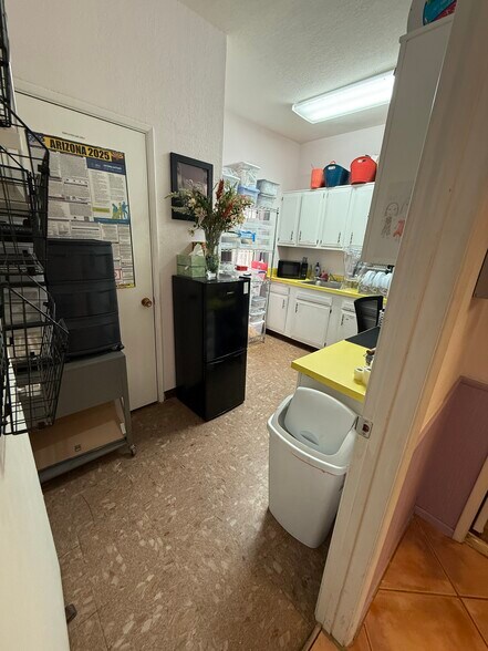 More Photos Of 2980-2982 E Fort Lowell Rd, Tucson Office For Sale