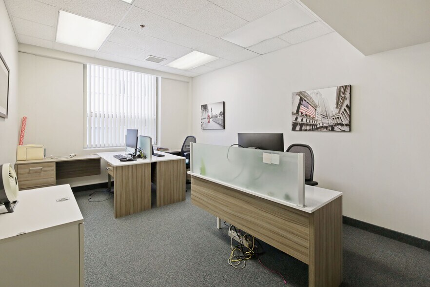 More Photos Of 168 SE 1st St, Miami Loft Creative Space For Lease