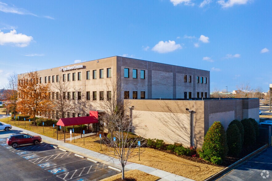 More Photos Of 100 Market Place Blvd, Cartersville Unknown For Lease