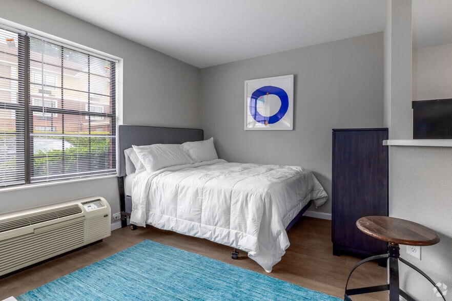 More Photos Of 8710 Research Dr, Charlotte Apartments For Sale