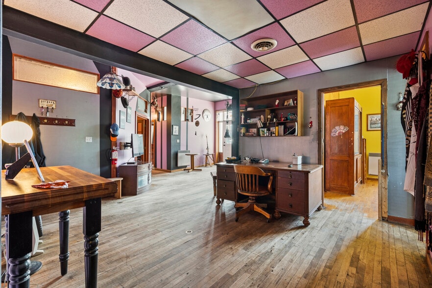 More Photos Of 500 Bridge St, Weissport Restaurant For Sale