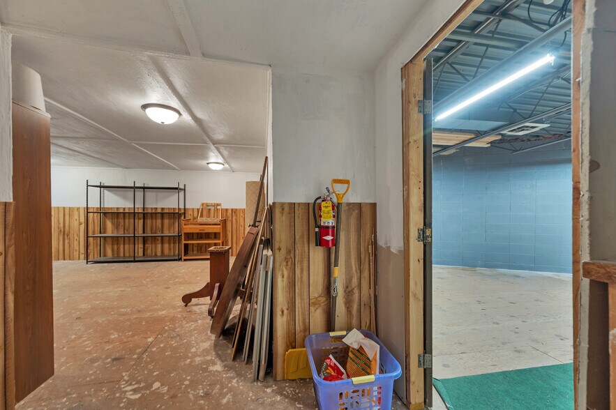 More Photos Of 340-348 N Military Ave, Green Bay Freestanding For Sale