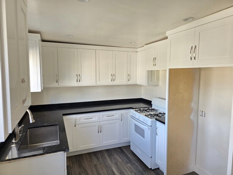 More Photos Of 10600 Culver Blvd, Culver City Storefront Retail Office For Lease