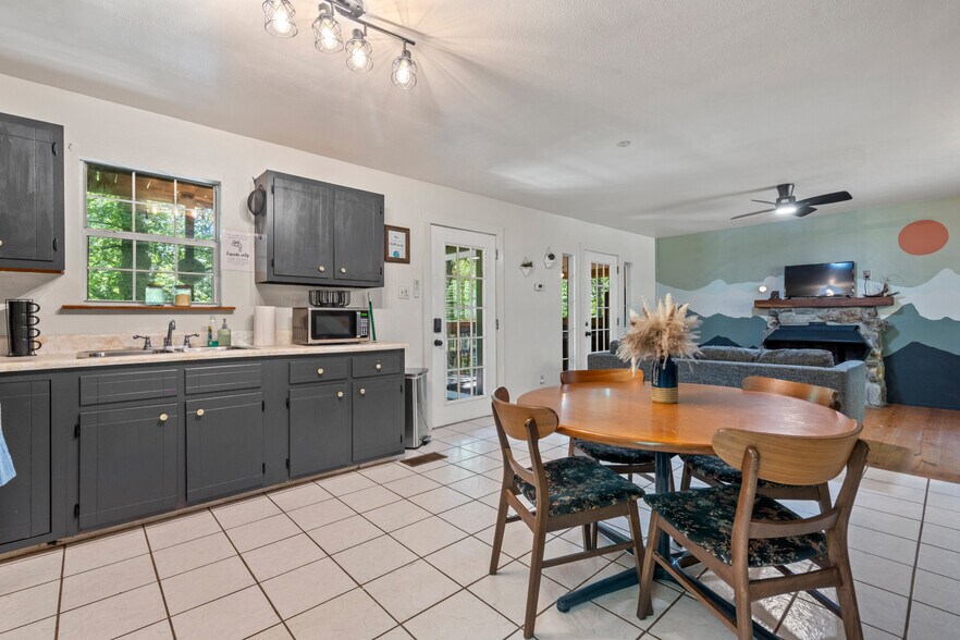 More Photos Of 122 Ouachita River Haven Rd, Pencil Bluff Hotel For Sale