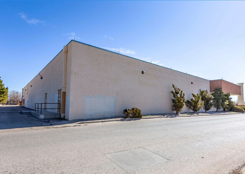 More Photos Of 164 Caldwell Ave, Belen Unknown For Lease